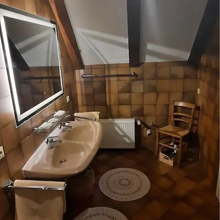 Kleinholthof Villa *