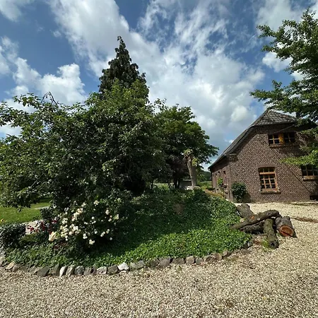 Kleinholthof Villa *